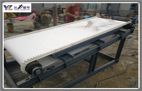 平板磁選機(jī)，青海平板磁選機(jī)處理量_皮帶老跑偏的磁筒更換工作原理_青海平板磁選機(jī)處理量選礦規(guī)格參數(shù)及執(zhí)行標(biāo)準(zhǔn)